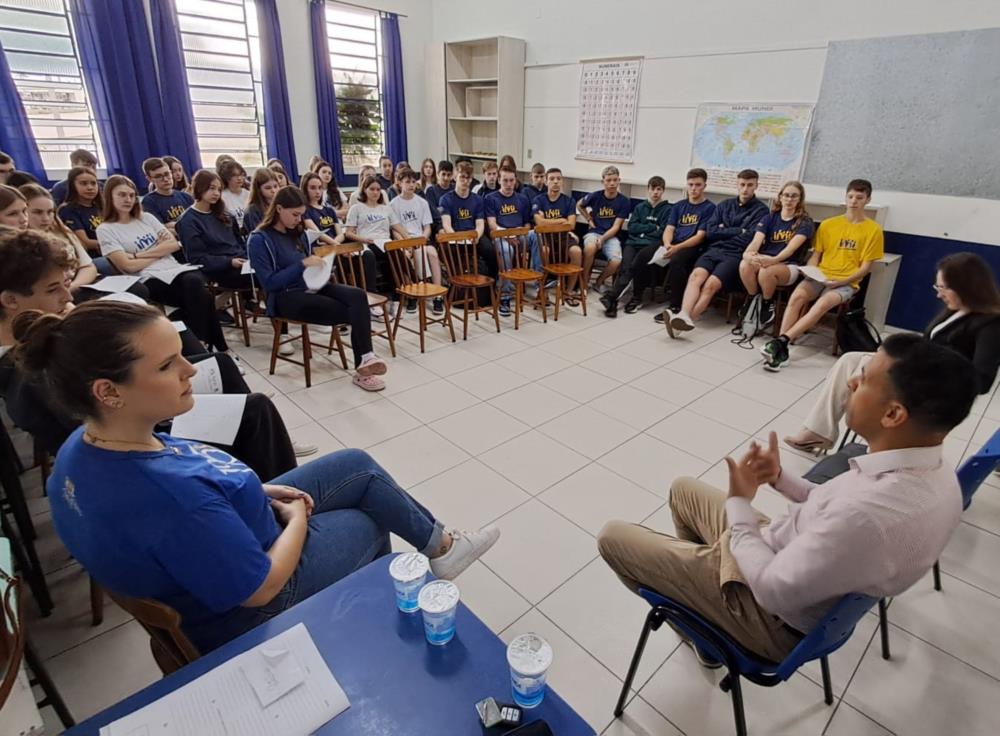 Três profissionais falaram sobre experiências na formação acadêmica e no mercado de trabalho 