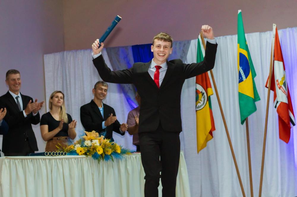 Formatura da 15ª turma do Ensino Médio do IMI