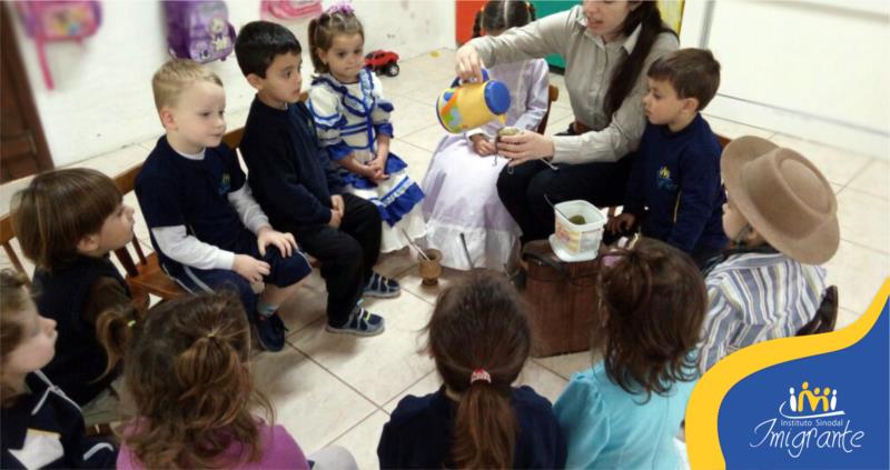Semana Farroupilha: Nível B faz roda de chimarrão