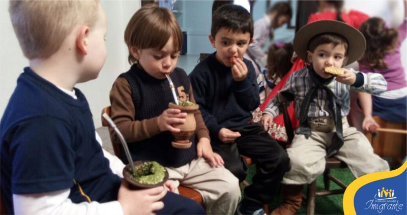 Semana Farroupilha: Nível B faz roda de chimarrão