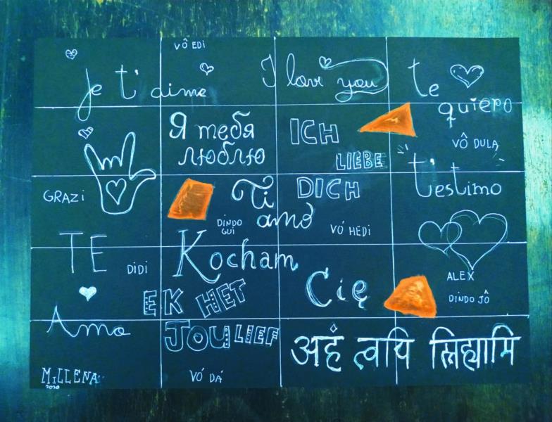 Painel do “EU TE AMO”: alunos do 4º ano criam painéis inspirados no muro do “Eu te amo” localizado em Paris e demonstram seu amor